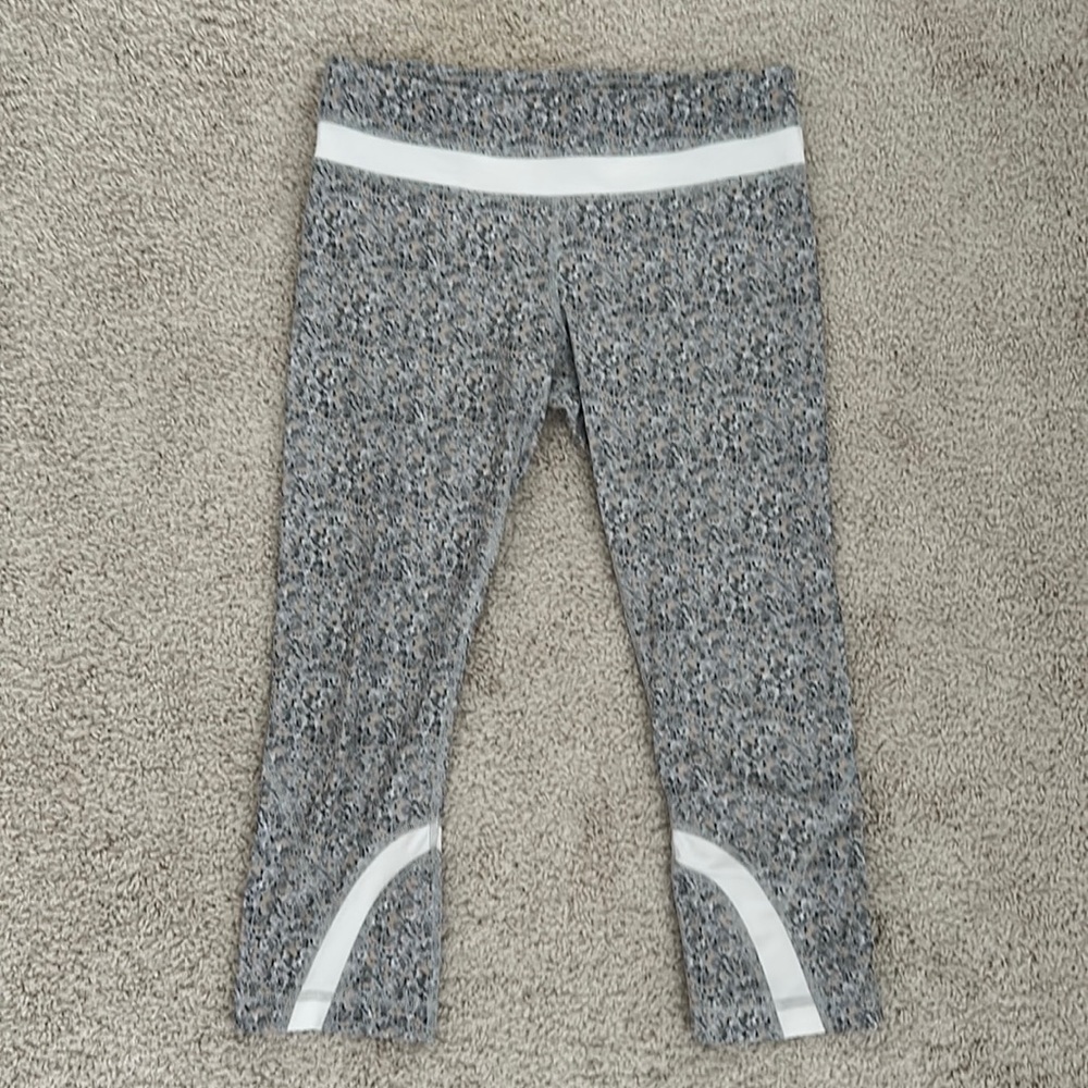 Lululemon cropped leggings